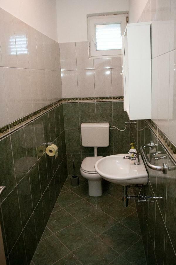 Apartman Ana Radovin Exterior foto